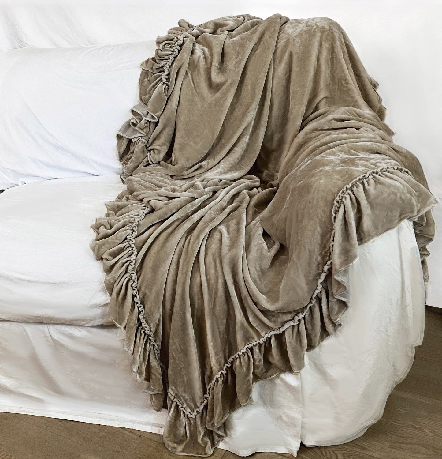 Isabella Tatter Velvet Ruffle Throw - Natural